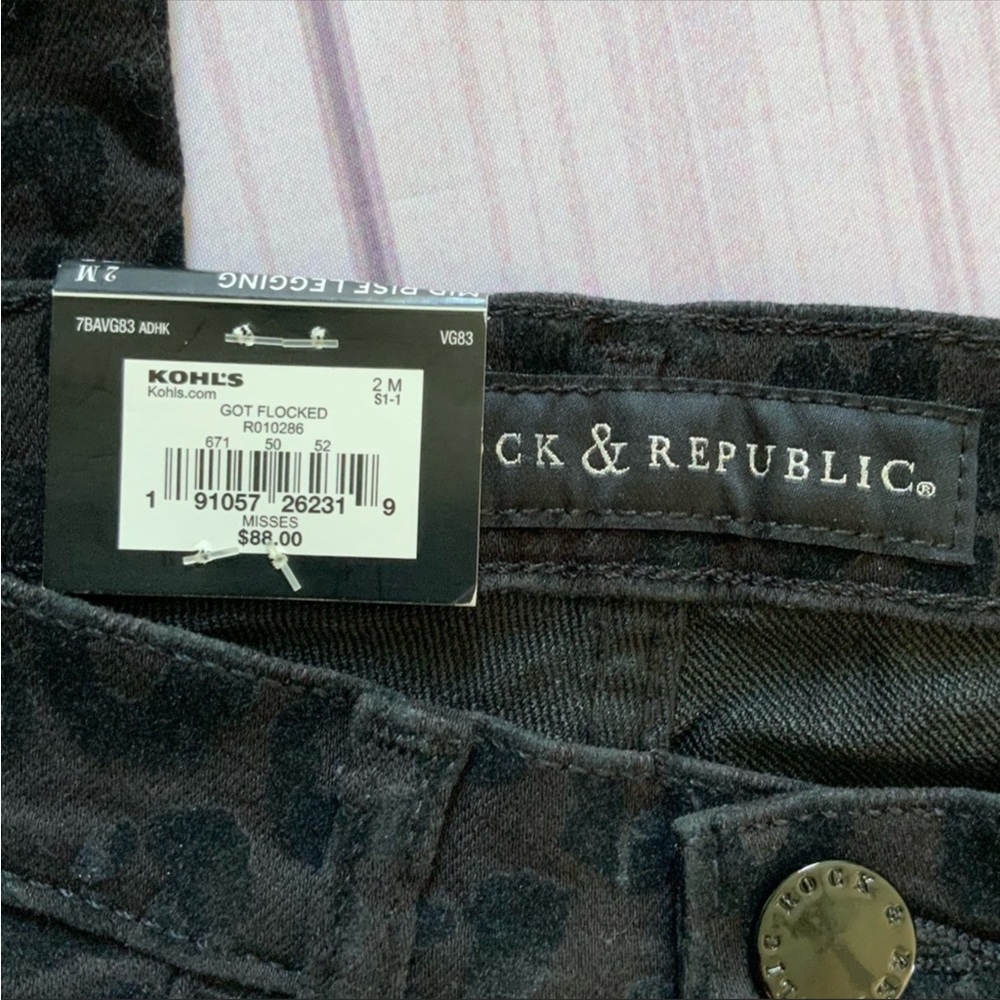 NWT Rock & Republic Black Mid Rise Kashmiere Animal Print Legging Jeans, Size 2 - Picture 8 of 12